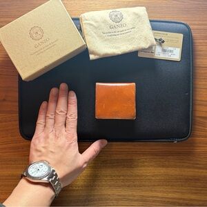 Shell Cordovan coins/accessories Pouch (Hand crafted in Japan, see description)